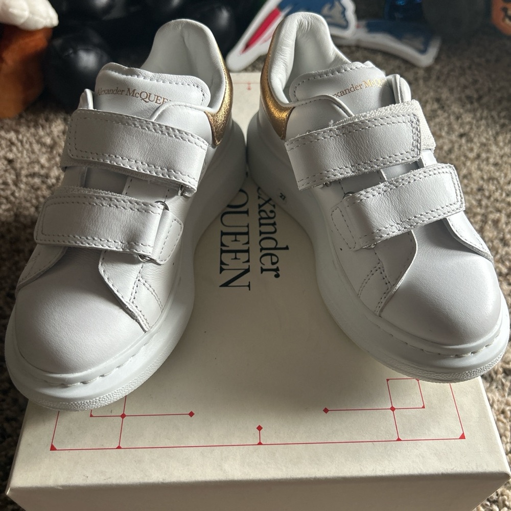 Alexander McQueen Kids White Sneakers with Gold Accents